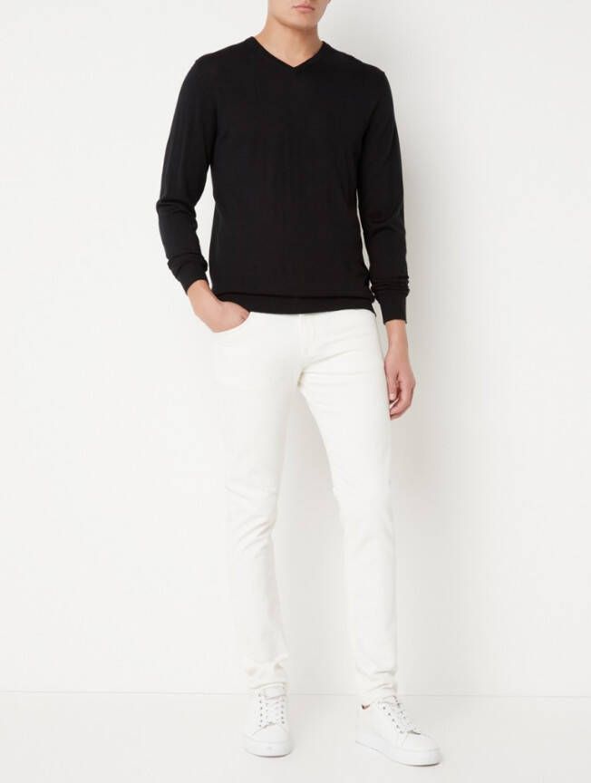 Profuomo Fijngebreide pullover van merino wol met V hals