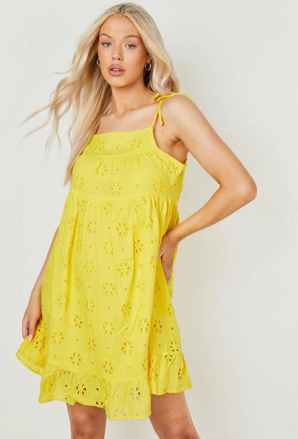 boohoo Zwangerschap Gesmokte Broderie Jurk Met Bandjes, Lemon