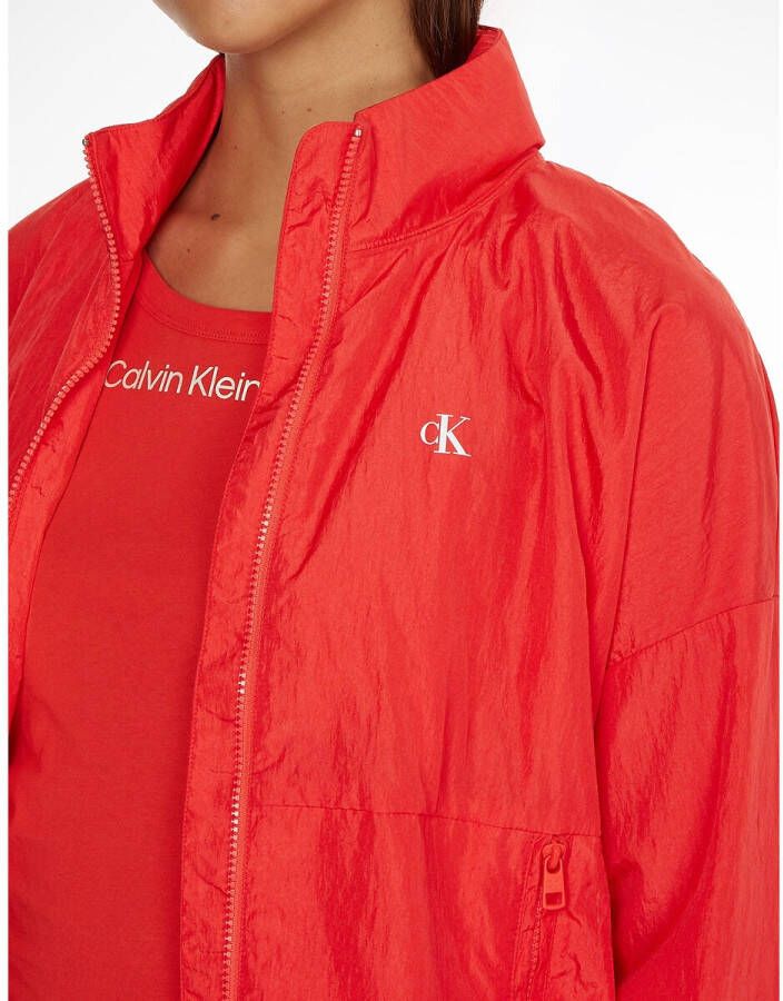 Calvin klein Kort windjack met opbergzak op de rug