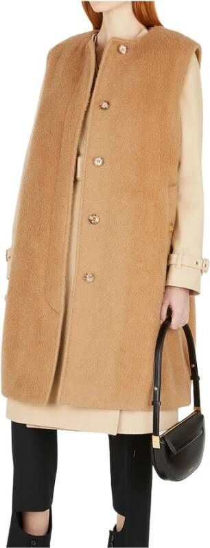 Burberry Trenchcoats & Mantels Beige Dames